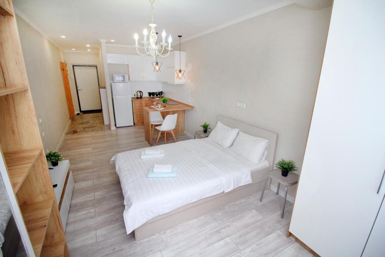 Studio In The Center 216 Алма Ата Екстериор снимка